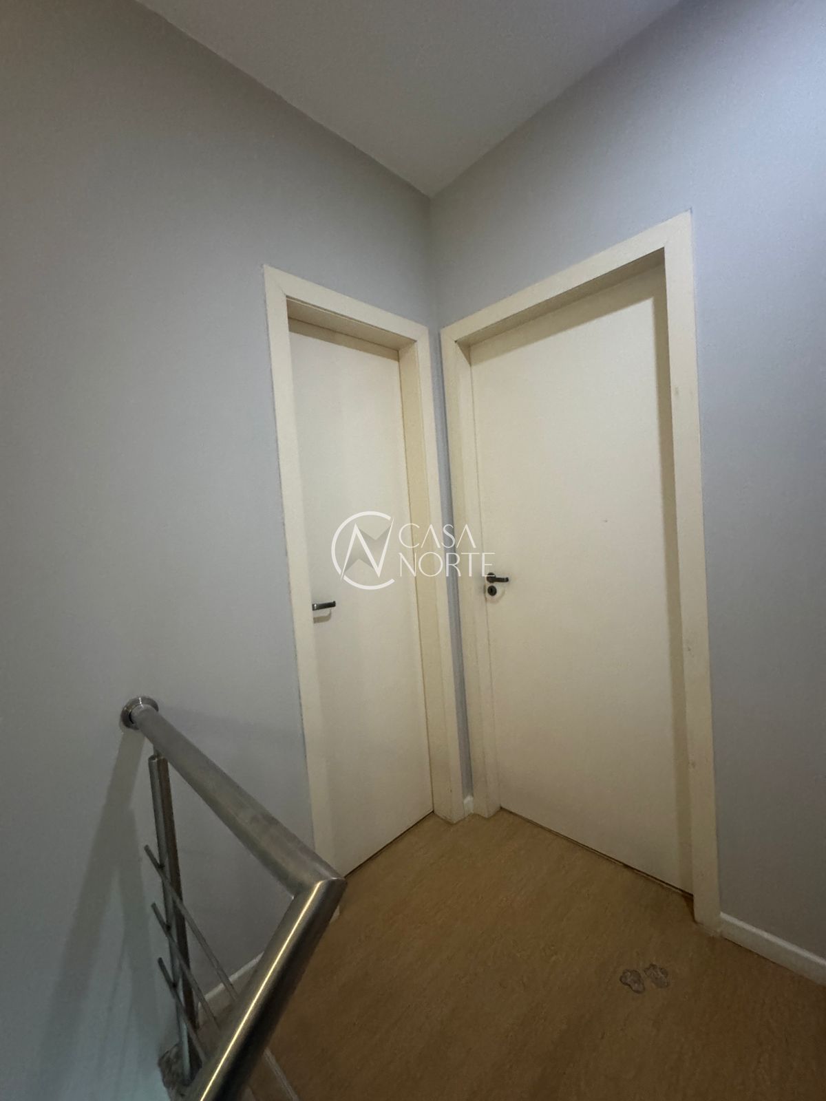 Casa à venda com 3 quartos, 160m², 1 suíte, 1 vaga, Rua Dante Poggetti no bairro Jardim Itu em Porto Alegre