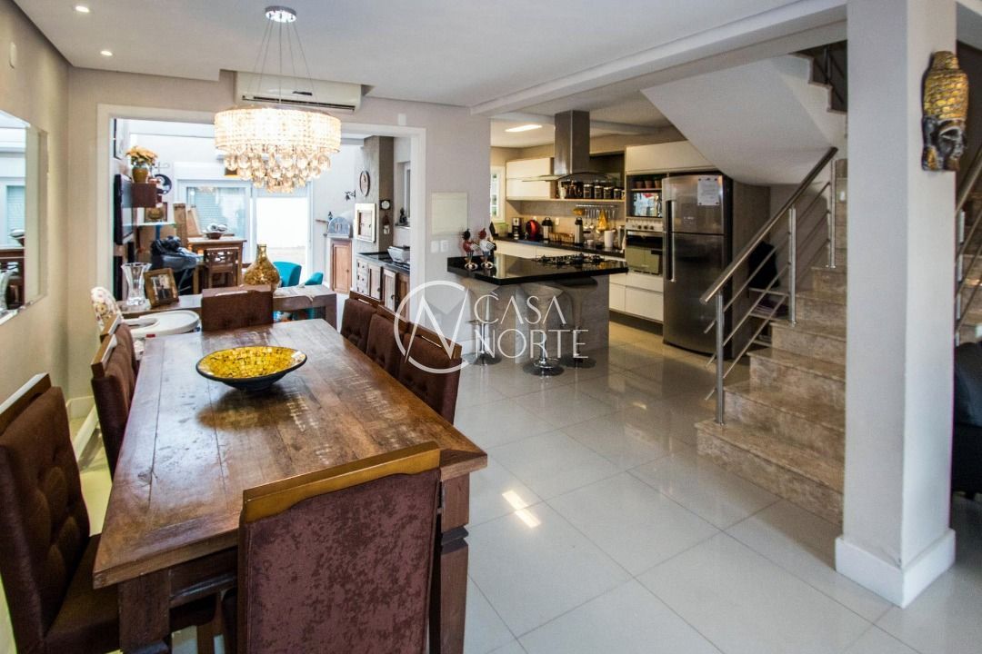 Casa à venda com 3 quartos, 147m², 1 suíte, 3 vagas, Rua Claudio da Silva Pinto no bairro Espírito Santo em Porto Alegre