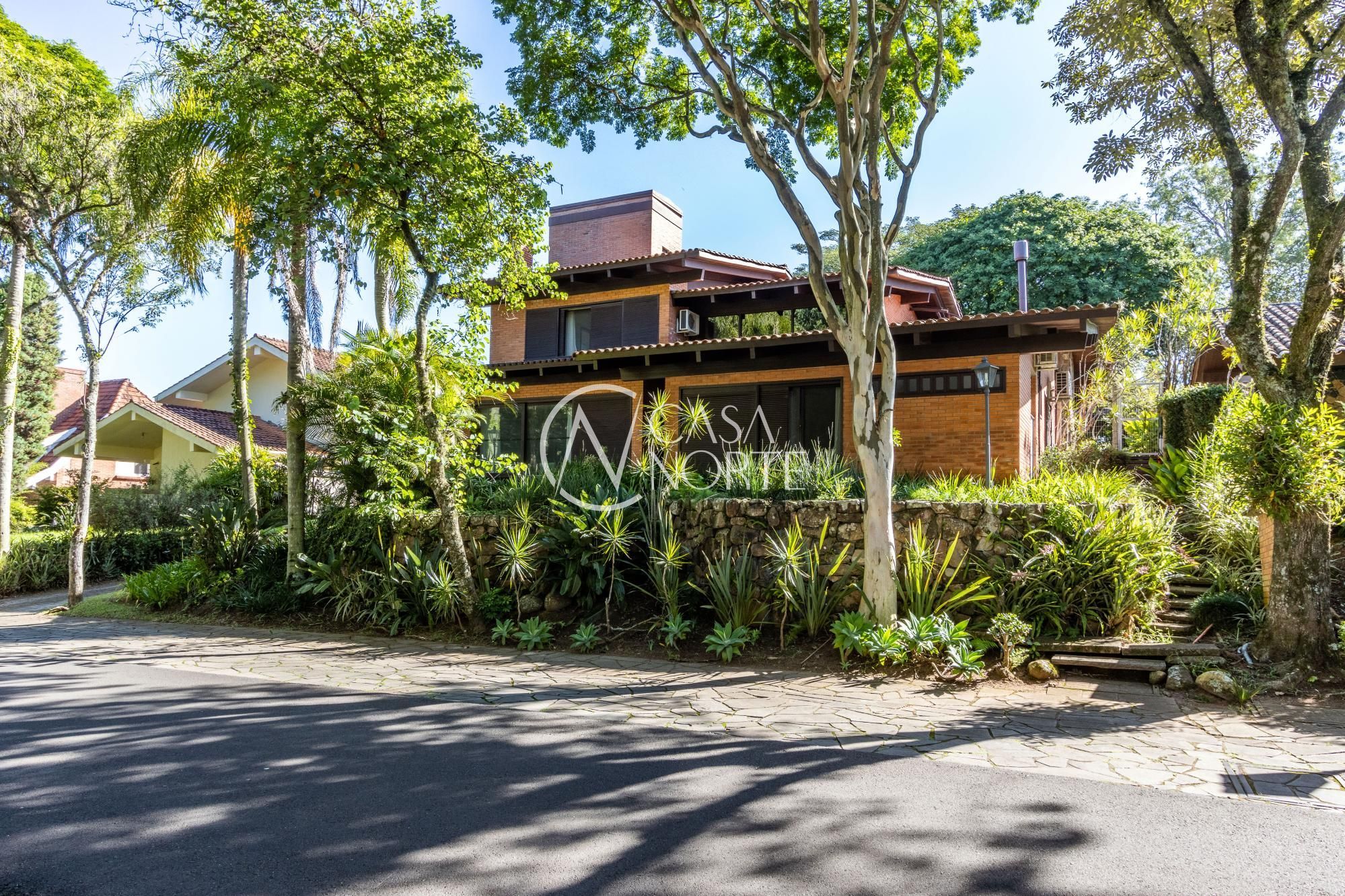 Casa de Condomínio à venda com 4 quartos, 394m², 4 suítes, 4 vagas, Avenida da Cavalhada no bairro Cavalhada em Porto Alegre