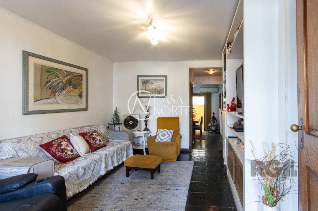 Casa à venda com 3 quartos, 135m², 1 suíte, 2 vagas, Nossa Senhora de Lourdes no bairro Tristeza em Porto Alegre