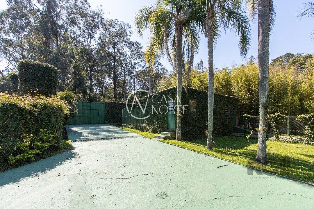 Casa à venda com 4 quartos, 482m², 2 suítes, 20 vagas, Estrada Retiro da Ponta Grossa no bairro Ponta Grossa em Porto Alegre