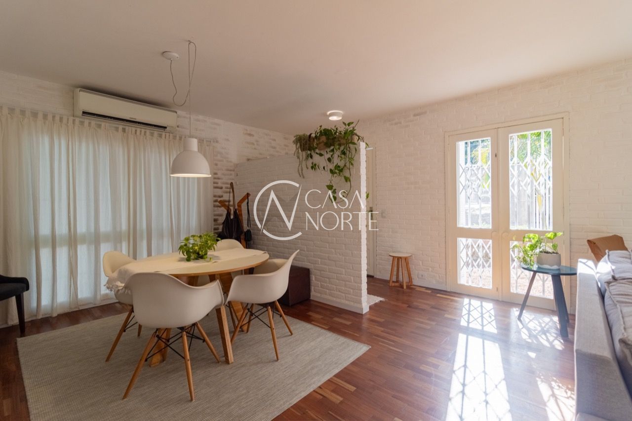 Casa à venda com 3 quartos, 132m², 2 vagas, Rua Álvares Machado no bairro Petrópolis em Porto Alegre