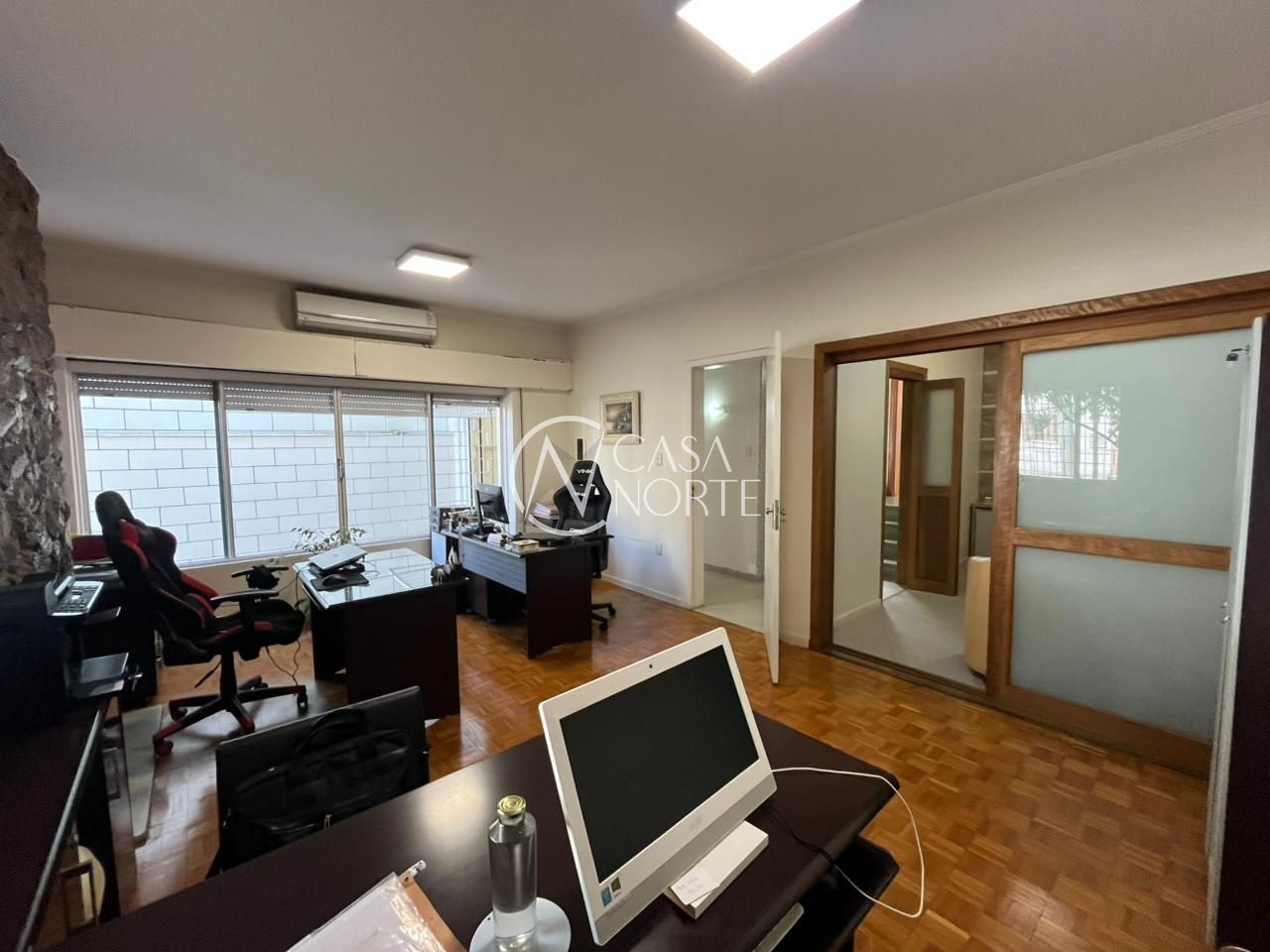 Casa à venda com 3 quartos, 208m², 6 vagas, Rua Vinte de Setembro no bairro Azenha em Porto Alegre