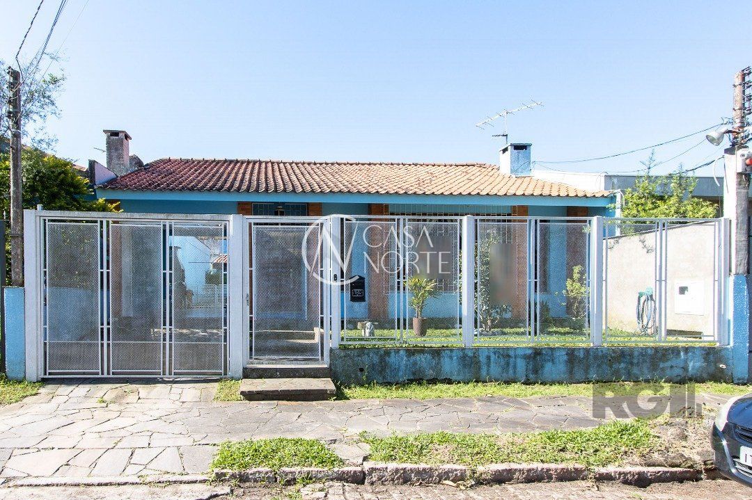 Casa à venda com 3 quartos, 165m², 1 suíte, 3 vagas, Rua Liane Alves no bairro Ipanema em Porto Alegre