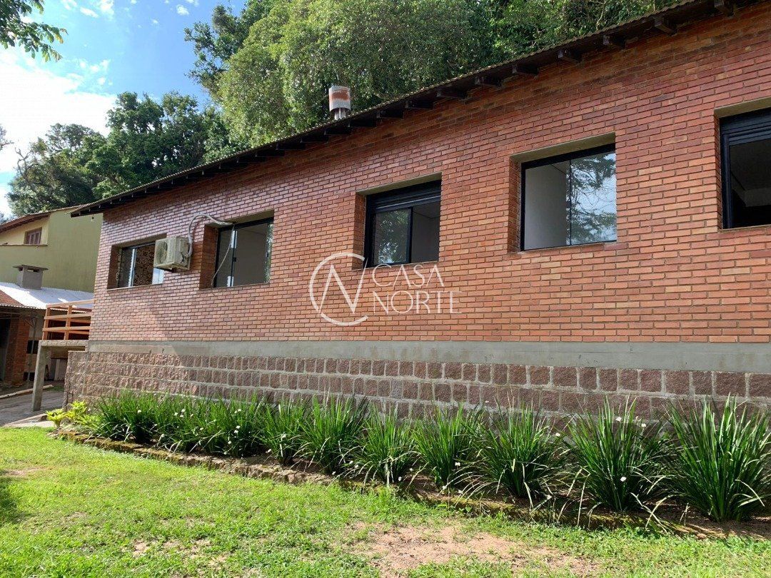 Casa à venda com 2 quartos, 180m², 1 suíte, 6 vagas, Estrada Retiro da Ponta Grossa no bairro Ponta Grossa em Porto Alegre