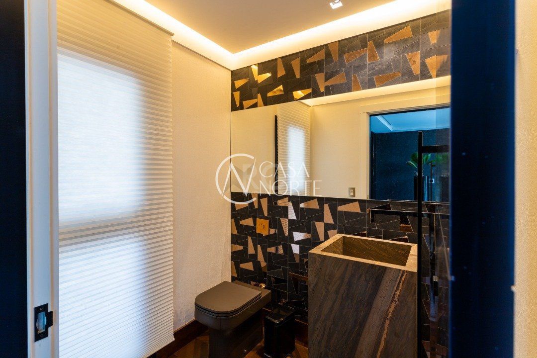 Casa de Condomínio à venda com 5 quartos, 720m², 5 suítes, 4 vagas, Avenida Juca Batista no bairro Belém Novo em Porto Alegre