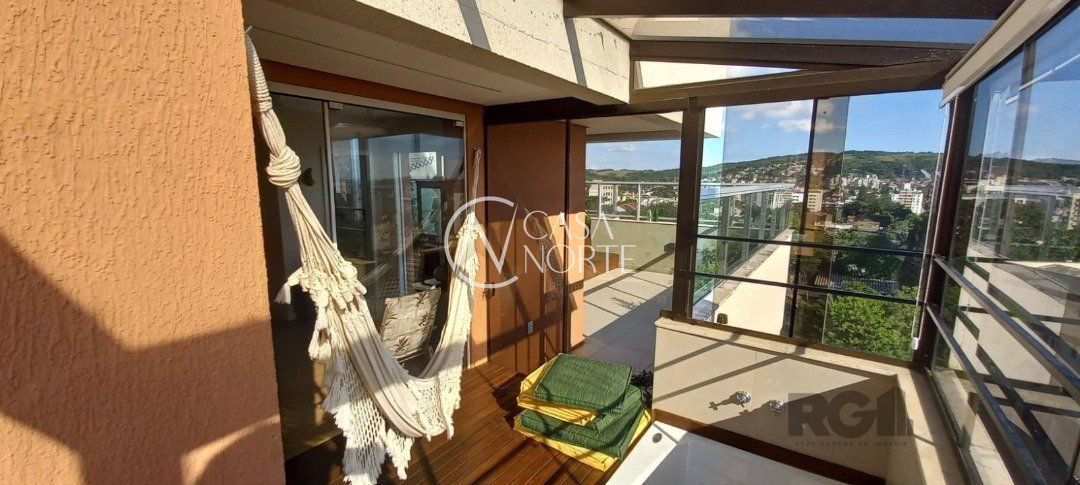 Cobertura à venda com 2 quartos, 153m², 1 suíte, 1 vaga, Rua Doutor Barcelos no bairro Tristeza em Porto Alegre