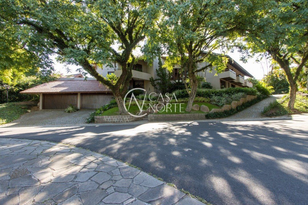 Casa de Condomínio à venda com 8 quartos, 1350m², 5 suítes, 5 vagas, Avenida da Cavalhada no bairro Cavalhada em Porto Alegre