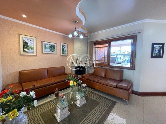 Casa à venda com 3 quartos, 154m², 1 suíte, 2 vagas, Rua Breno Martins no bairro Ipanema em Porto Alegre