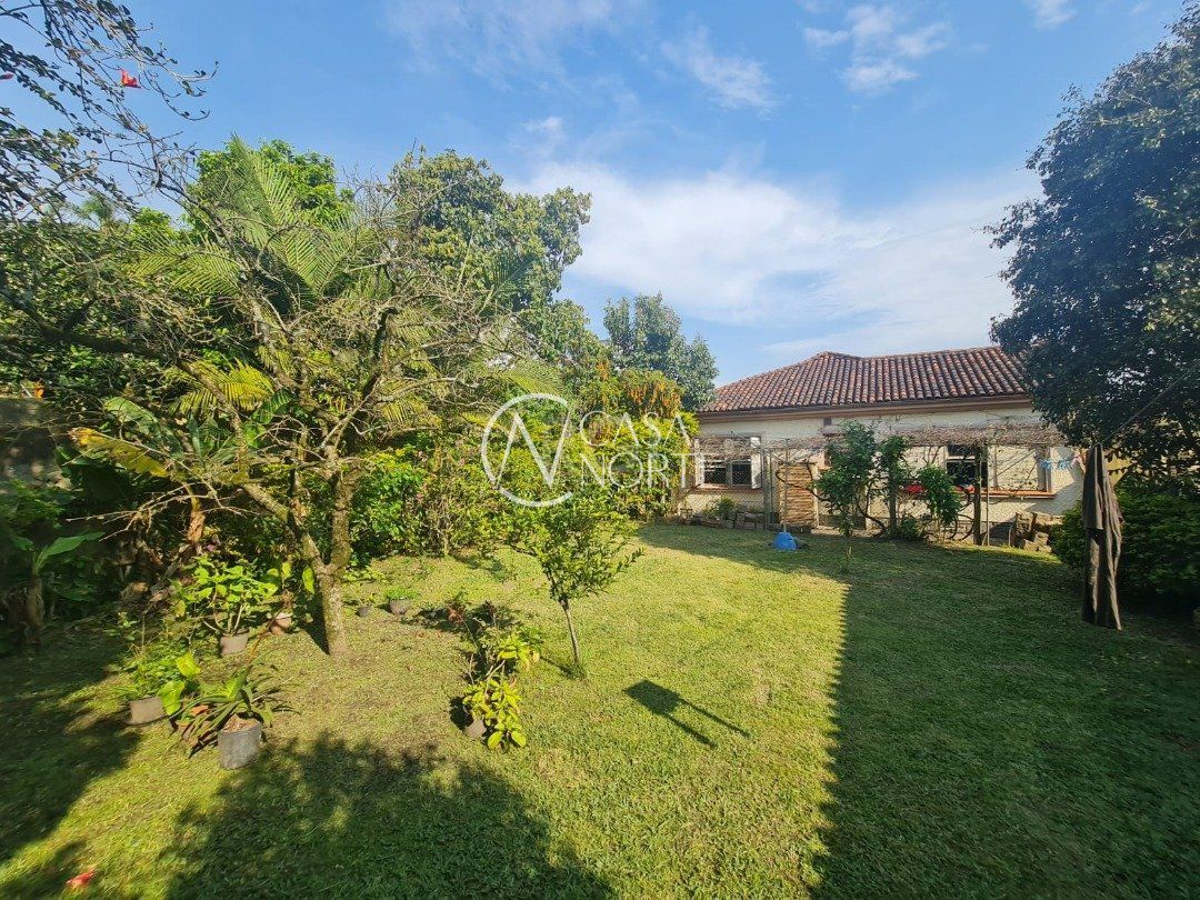 Casa à venda com 4 quartos, 234m², 1 suíte, Rua Cariri no bairro Vila Assunção em Porto Alegre