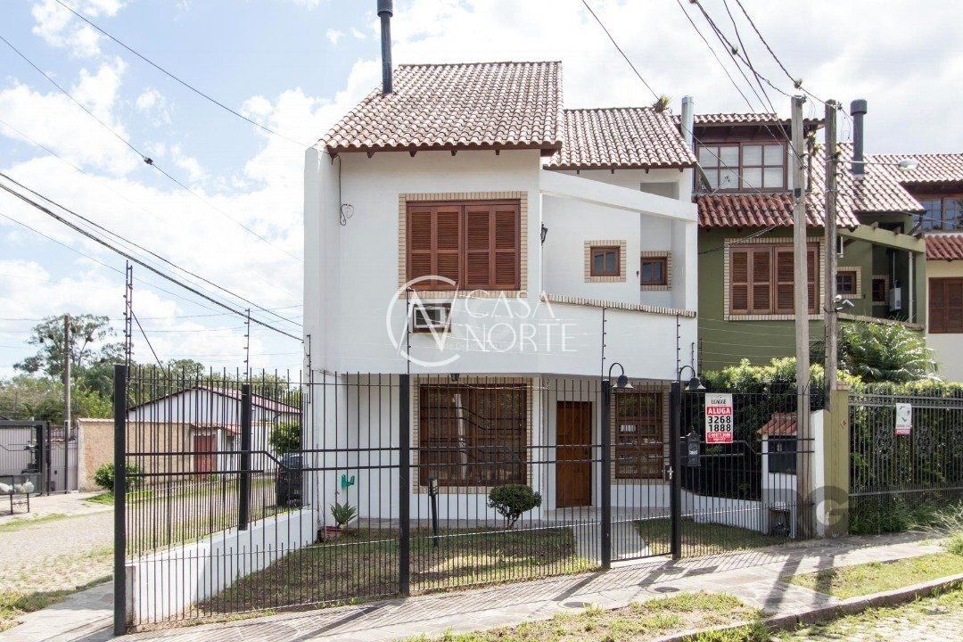 Casa à venda com 3 quartos, 161m², 1 suíte, 3 vagas, Rua Mário Assumpcao no bairro Serraria em Porto Alegre