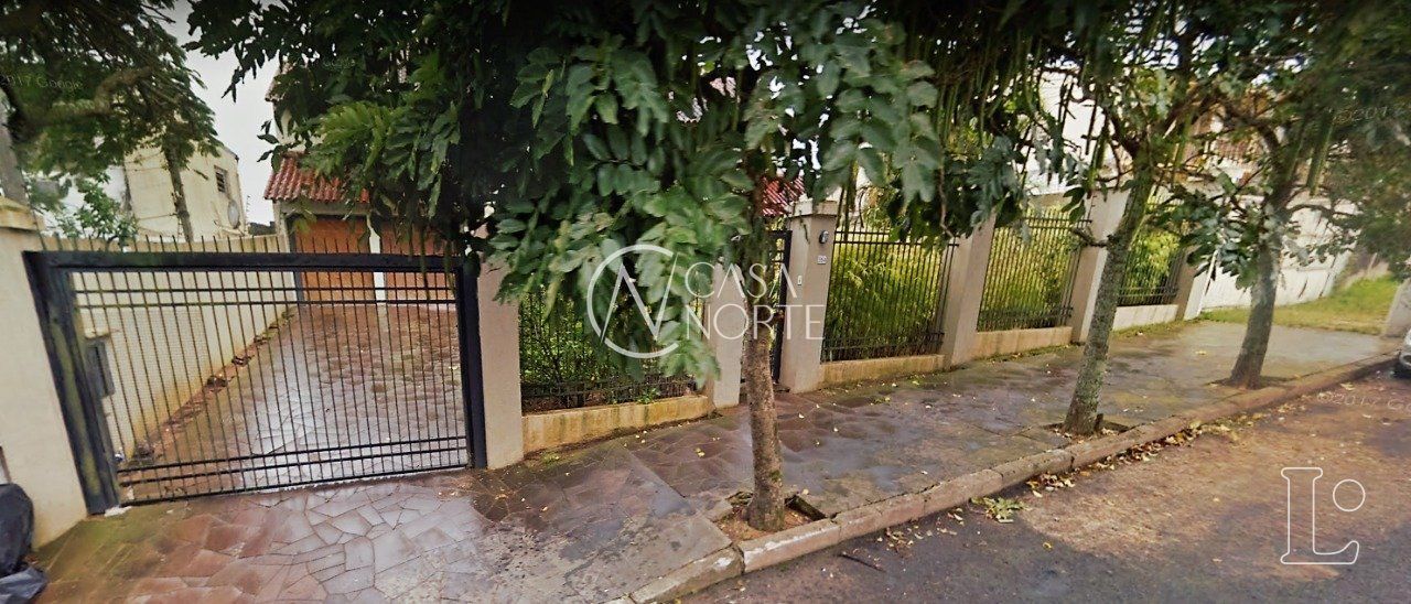 Casa à venda com 3 quartos, 432m², 1 vaga, Travessa Nova Trento no bairro Tristeza em Porto Alegre