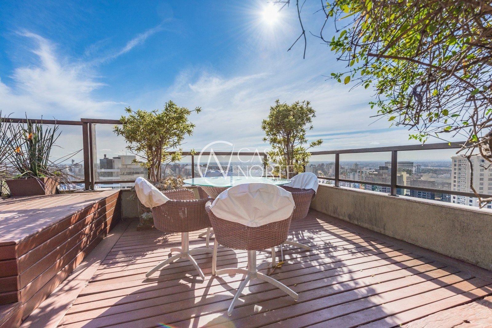 Apartamento à venda com 4 quartos, 600m², 3 suítes, 4 vagas, Avenida Luiz Manoel Gonzaga no bairro Três Figueiras em Porto Alegre