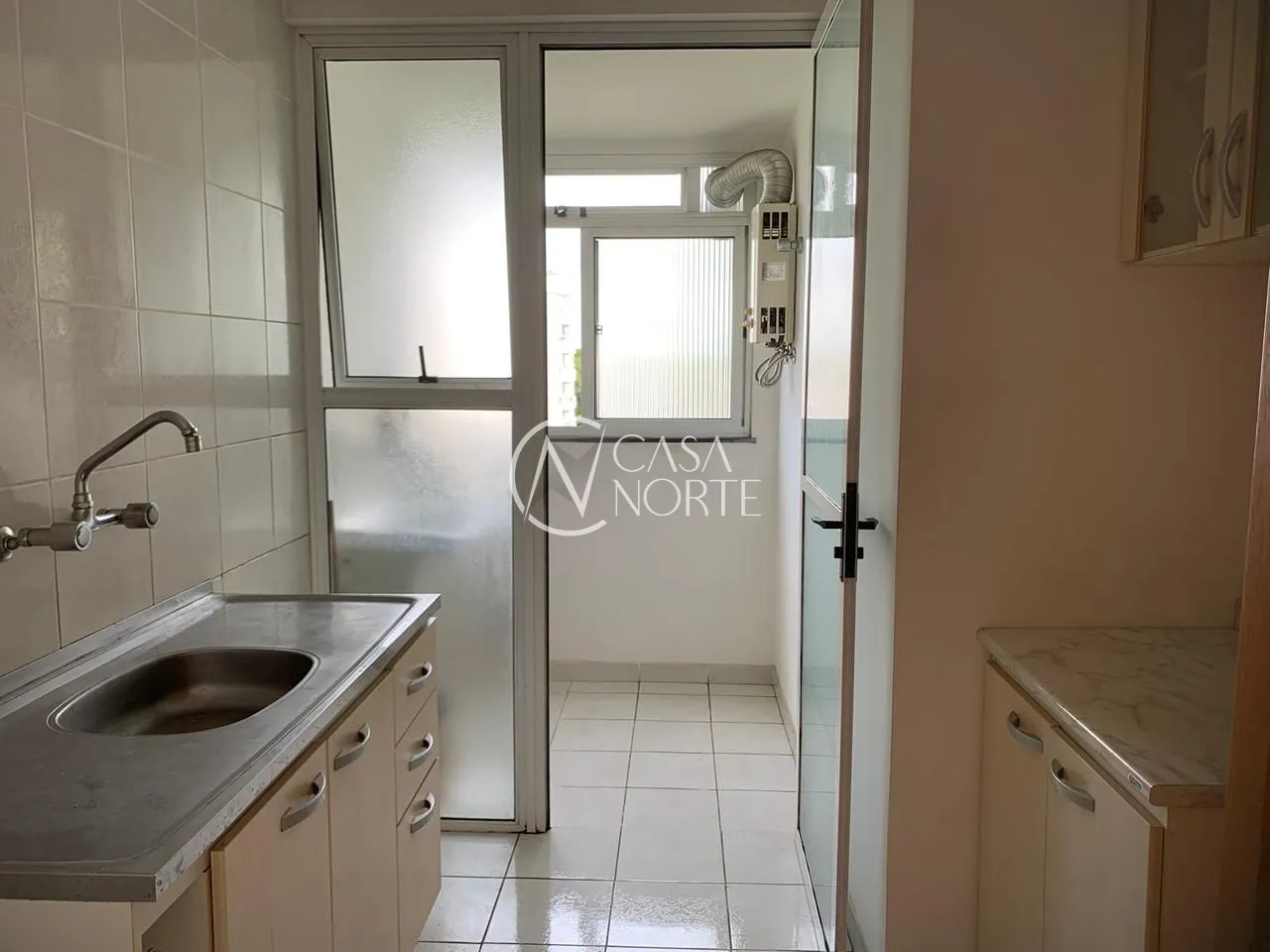 Apartamento à venda com 2 quartos, 56m², Rua Xavier da Cunha no bairro Nonoai em Porto Alegre