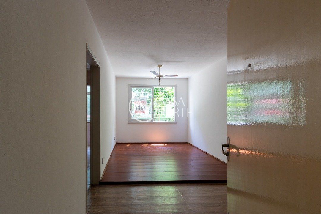 Apartamento à venda com 1 quarto, 45m², 1 vaga, Rua Victor Silva no bairro Camaquã em Porto Alegre