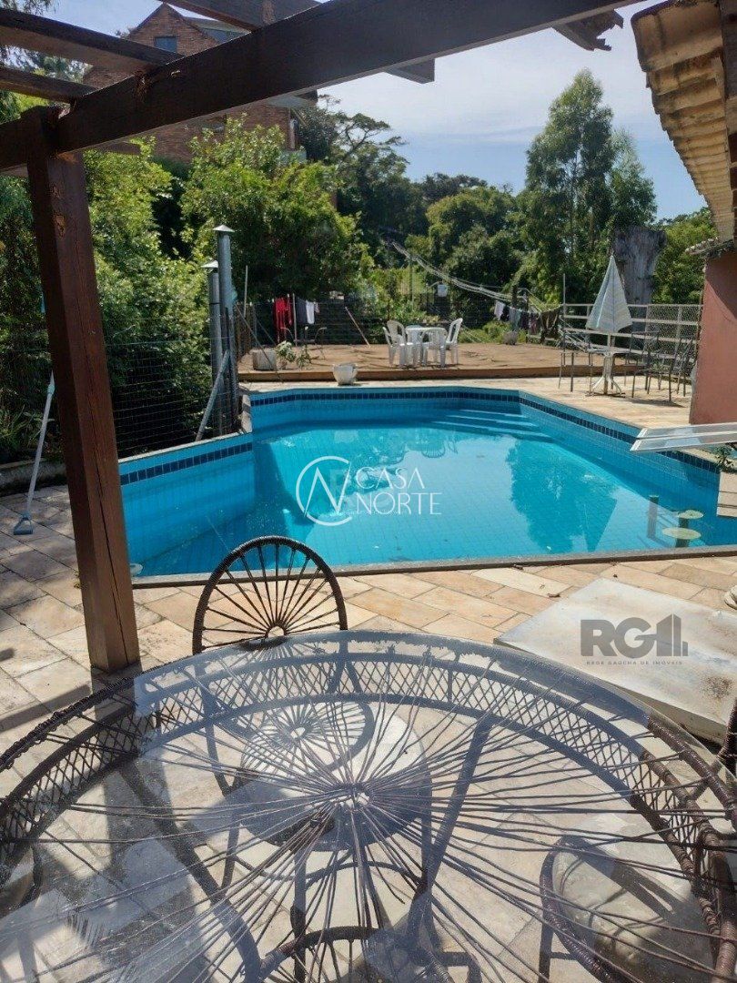 Casa à venda com 2 quartos, 200m², Rua Simão Bolívar no bairro Vila Conceição em Porto Alegre