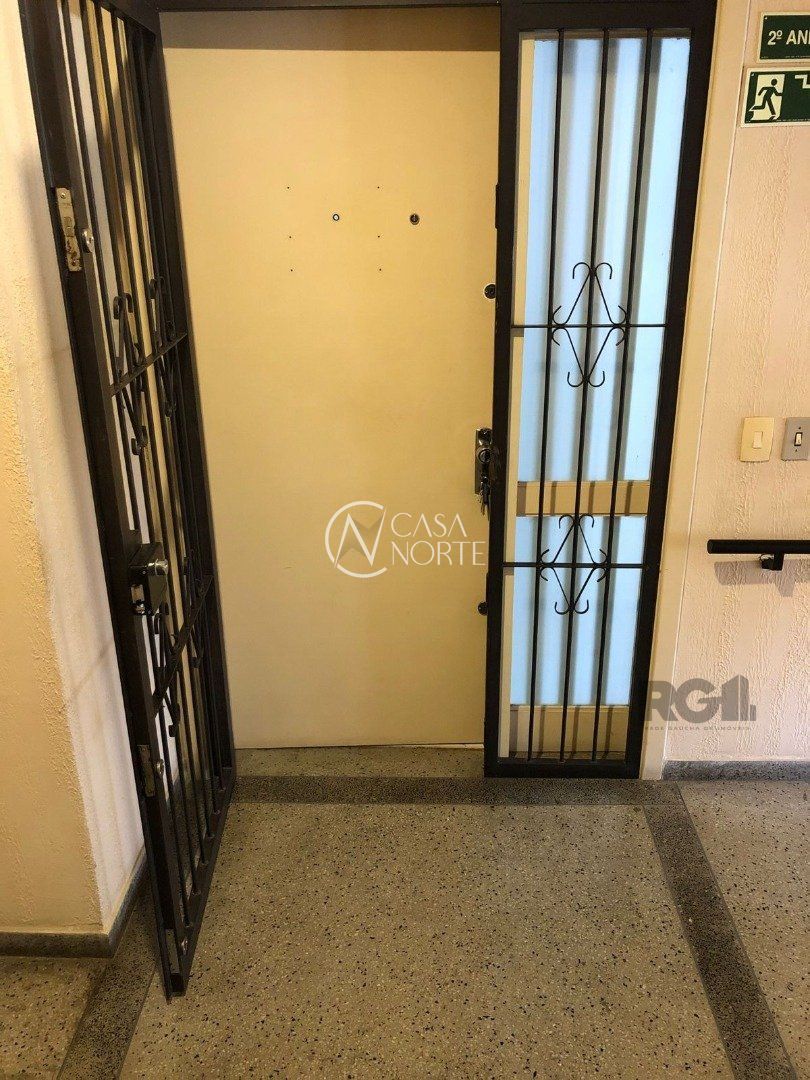 Sala Comercial à venda , 54m², Avenida Itaqui no bairro Petrópolis em Porto Alegre