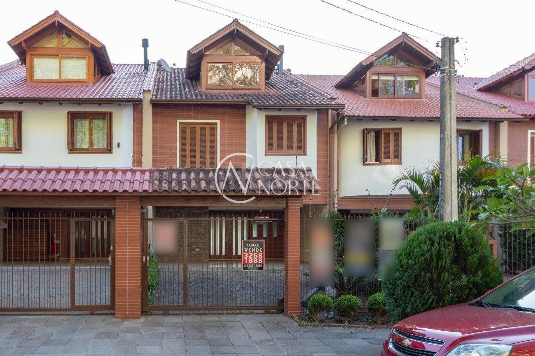 Casa à venda com 3 quartos, 233m², 1 suíte, 4 vagas, Rua Teresa Cristo no bairro Tristeza em Porto Alegre