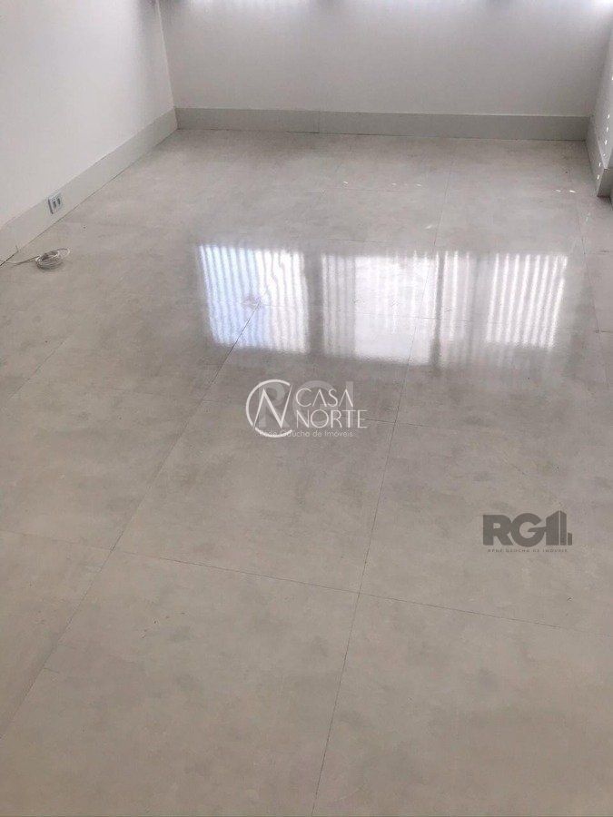 Sala Comercial à venda , 25m², Avenida Assis Brasil no bairro Cristo Redentor em Porto Alegre