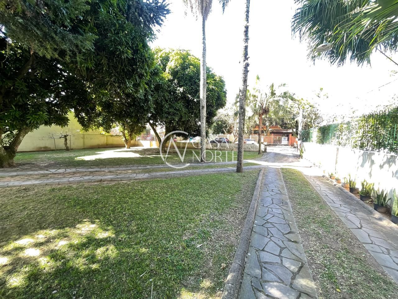 Terreno à venda  com 1870m², Rua Sargento Nicolau Dias de Farias no bairro Tristeza em Porto Alegre