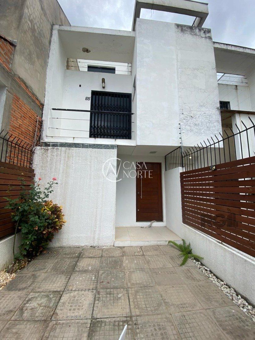Casa à venda com 3 quartos, 110m², 1 suíte, 1 vaga, Rua Heitor Kramer no bairro Guarujá em Porto Alegre