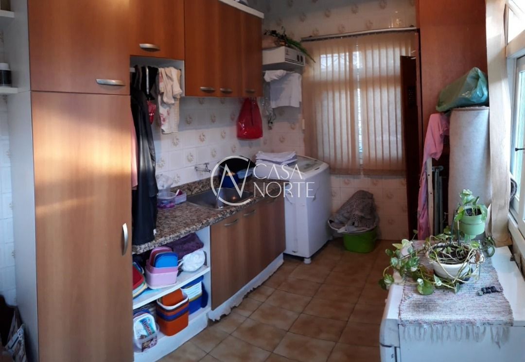 Casa à venda com 4 quartos, 150m², Rua Doutor Mário Totta no bairro Tristeza em Porto Alegre