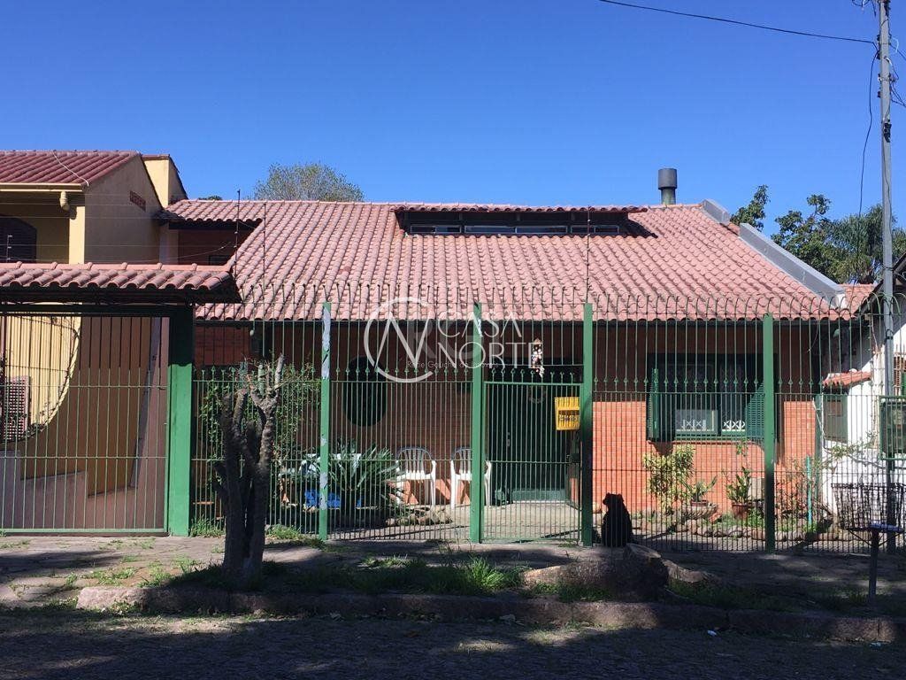 Casa à venda com 3 quartos, 354m², 2 suítes, 4 vagas, Rua Doutor Egydio Michaelsen no bairro Cavalhada em Porto Alegre