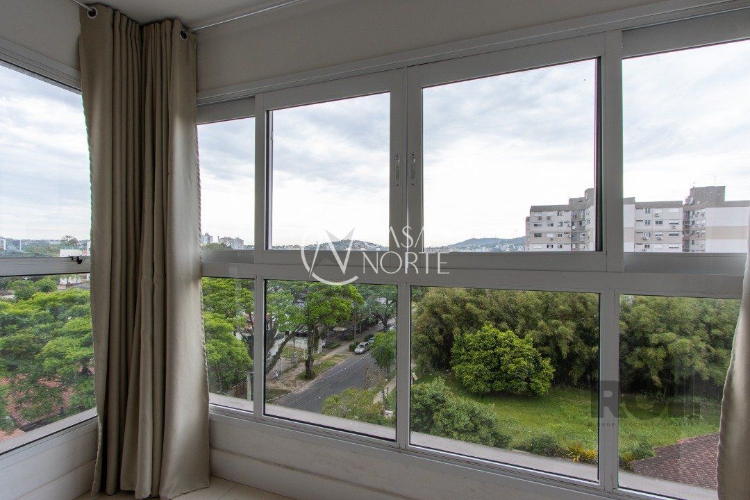 Apartamento à venda com 2 quartos, 71m², 1 suíte, 2 vagas, Rua Coronel Aristides no bairro Camaquã em Porto Alegre