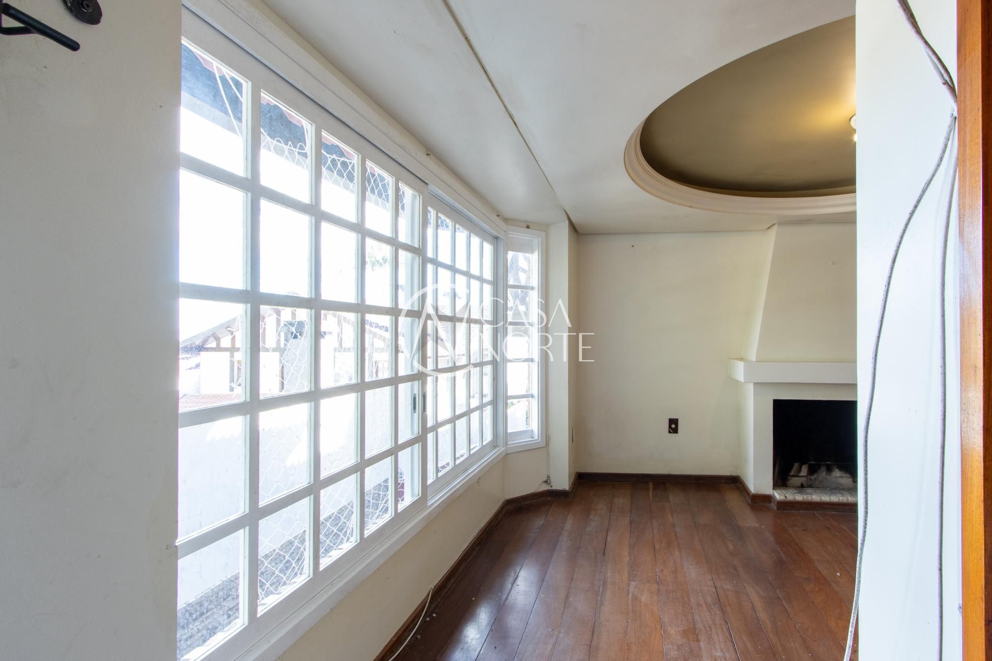 Casa de Condomínio à venda com 3 quartos, 296m², 1 suíte, 4 vagas, Rua Doutor Arnaldo da Silva Ferreira no bairro Jardim Isabel em Porto Alegre