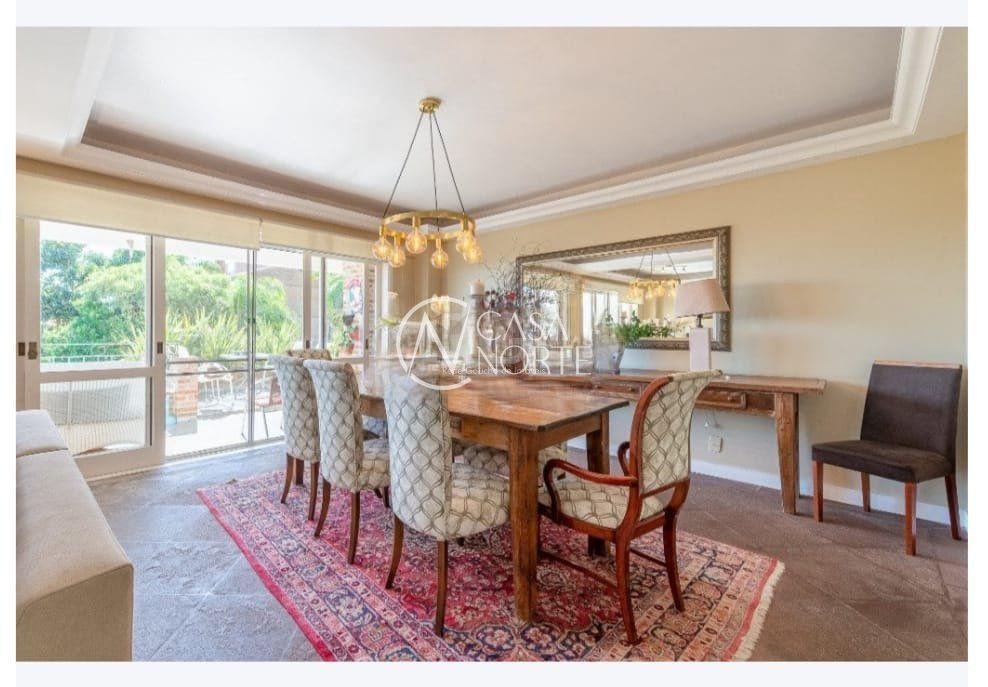 Casa à venda com 4 quartos, 473m², 4 suítes, 4 vagas, Rua José Sanguinetti no bairro Jardim Isabel em Porto Alegre