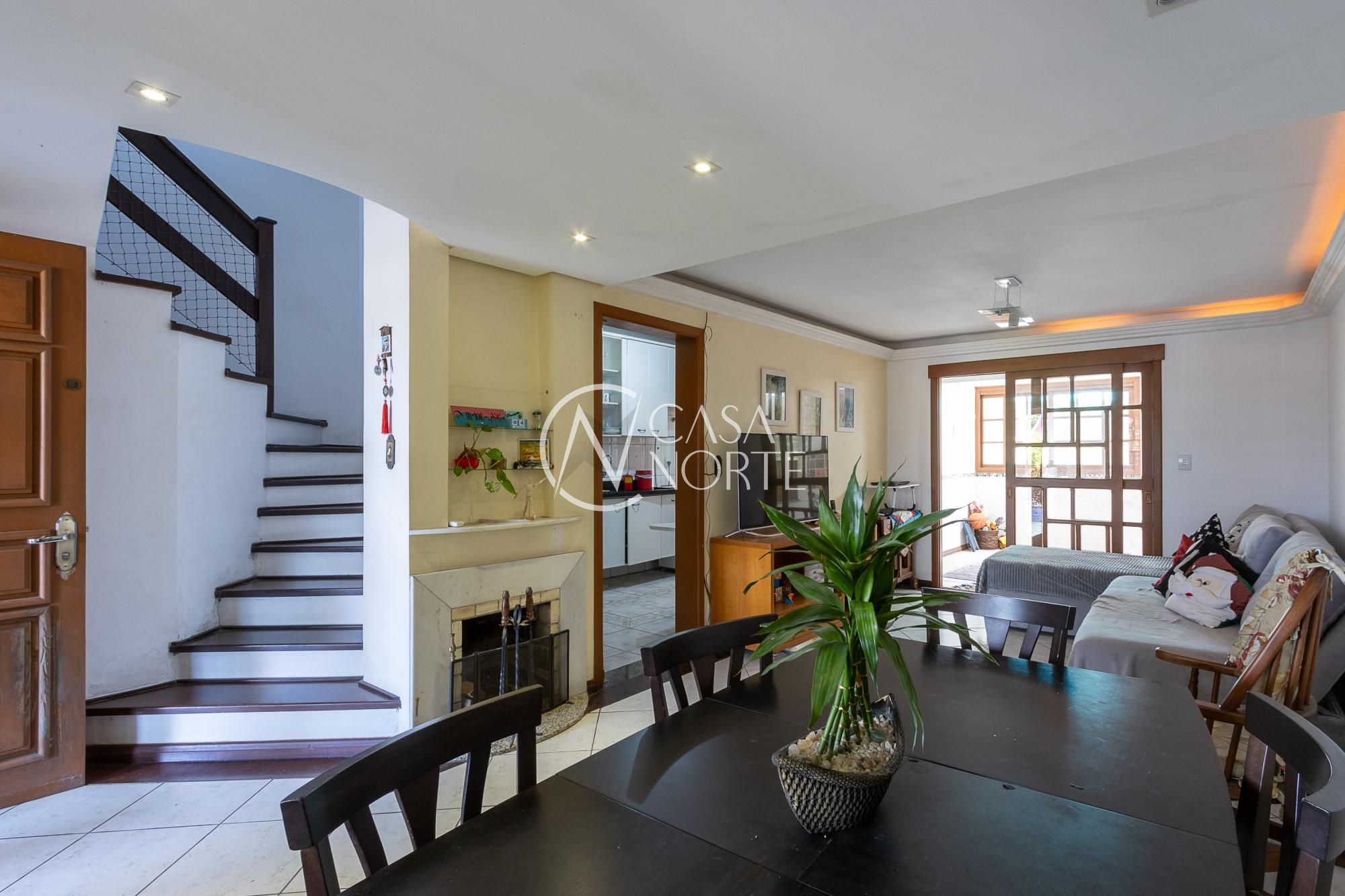 Casa à venda com 3 quartos, 184m², 1 suíte, 2 vagas, Rua Olécio Cavedini no bairro Espírito Santo em Porto Alegre