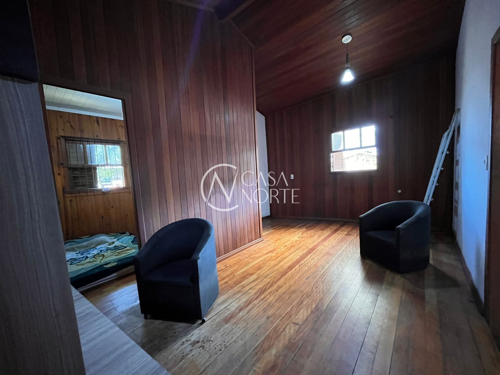 Casa à venda com 1 quarto, 81m², 1 vaga, Estrada Jorge Pereira Nunes no bairro Campo Novo em Porto Alegre