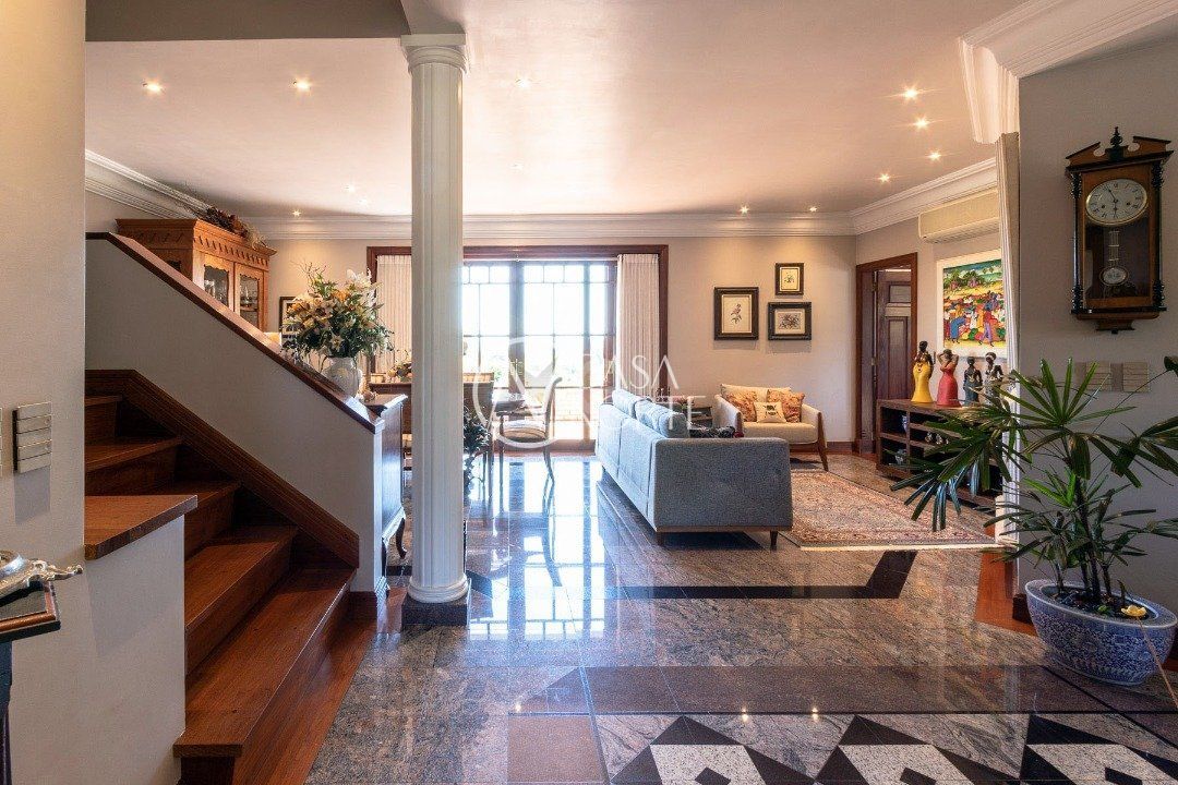 Casa de Condomínio à venda com 4 quartos, 559m², 3 suítes, 3 vagas, Avenida Firmino Octavio Bimbi no bairro Cavalhada em Porto Alegre