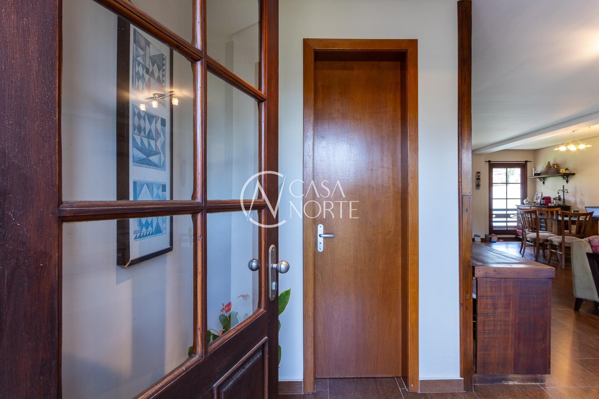 Casa à venda com 3 quartos, 186m², 1 suíte, 2 vagas, Rua Doutor Hermes Pacheco no bairro Aberta dos Morros em Porto Alegre