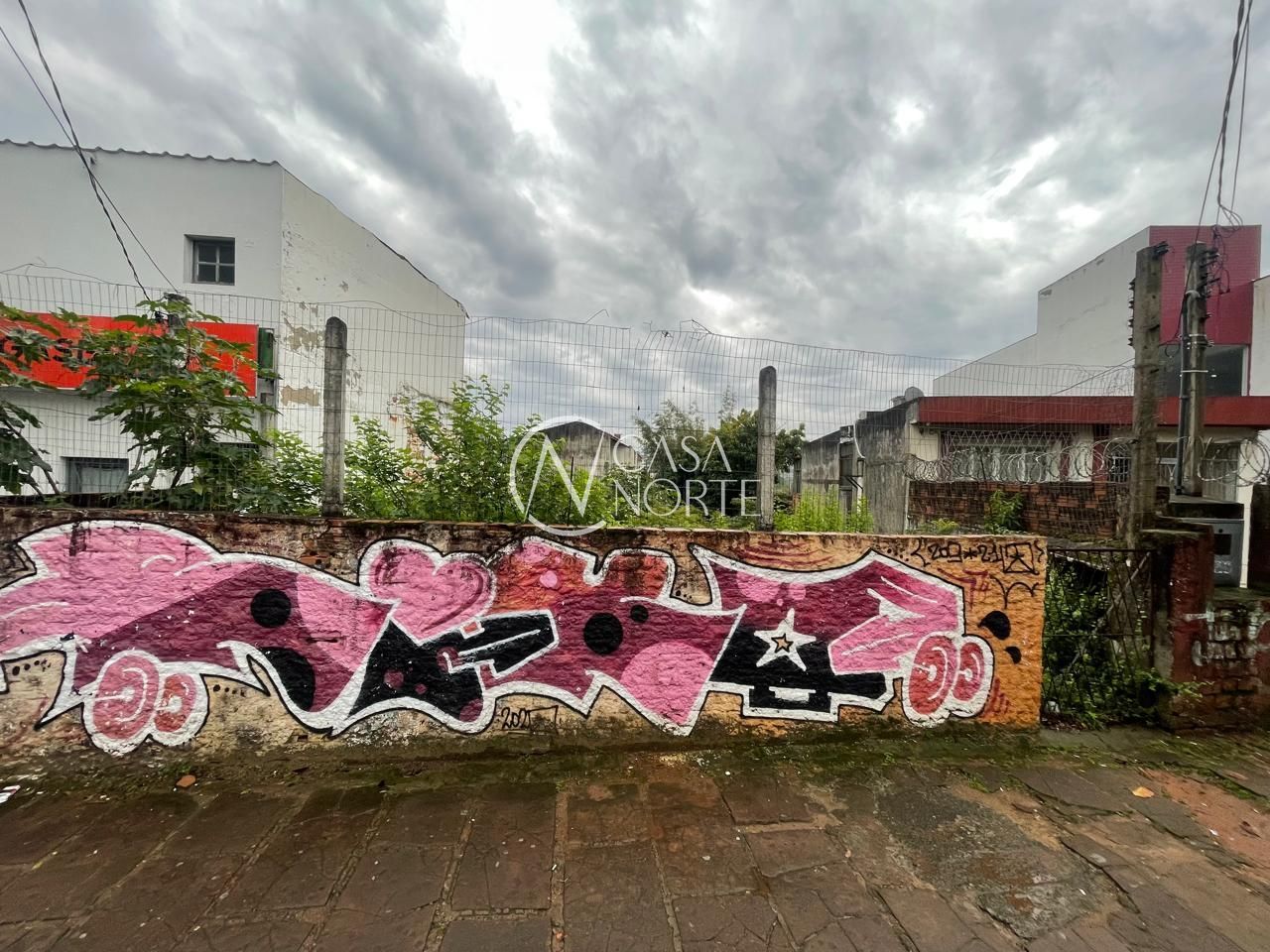 Terreno à venda  com 400m², Avenida Nonoai no bairro Nonoai em Porto Alegre