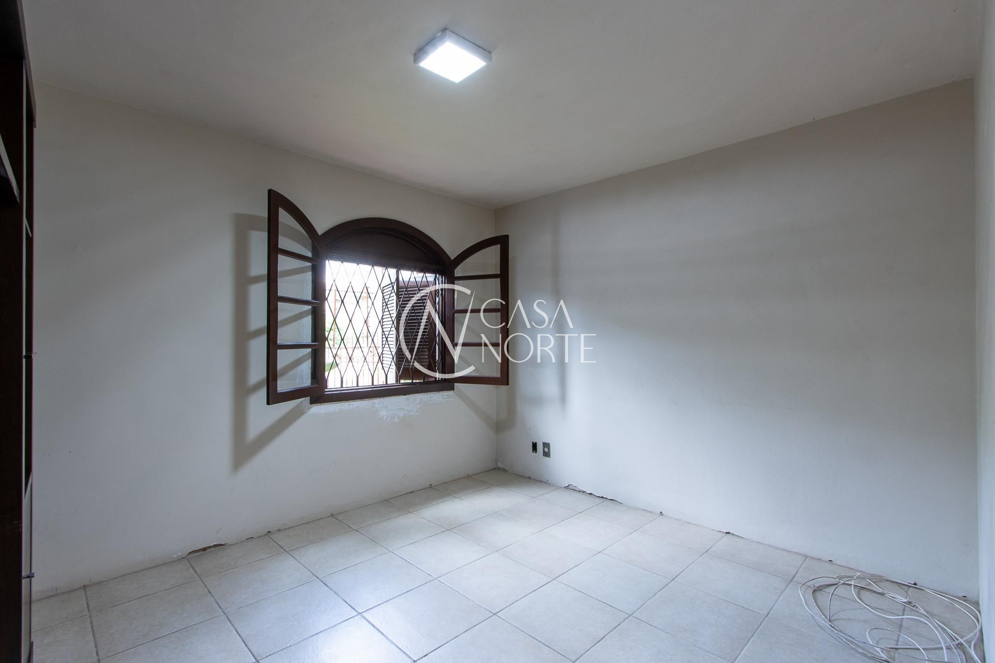 Casa de Condomínio à venda com 3 quartos, 145m², 1 suíte, 1 vaga, Rua Jaguari no bairro Cristal em Porto Alegre