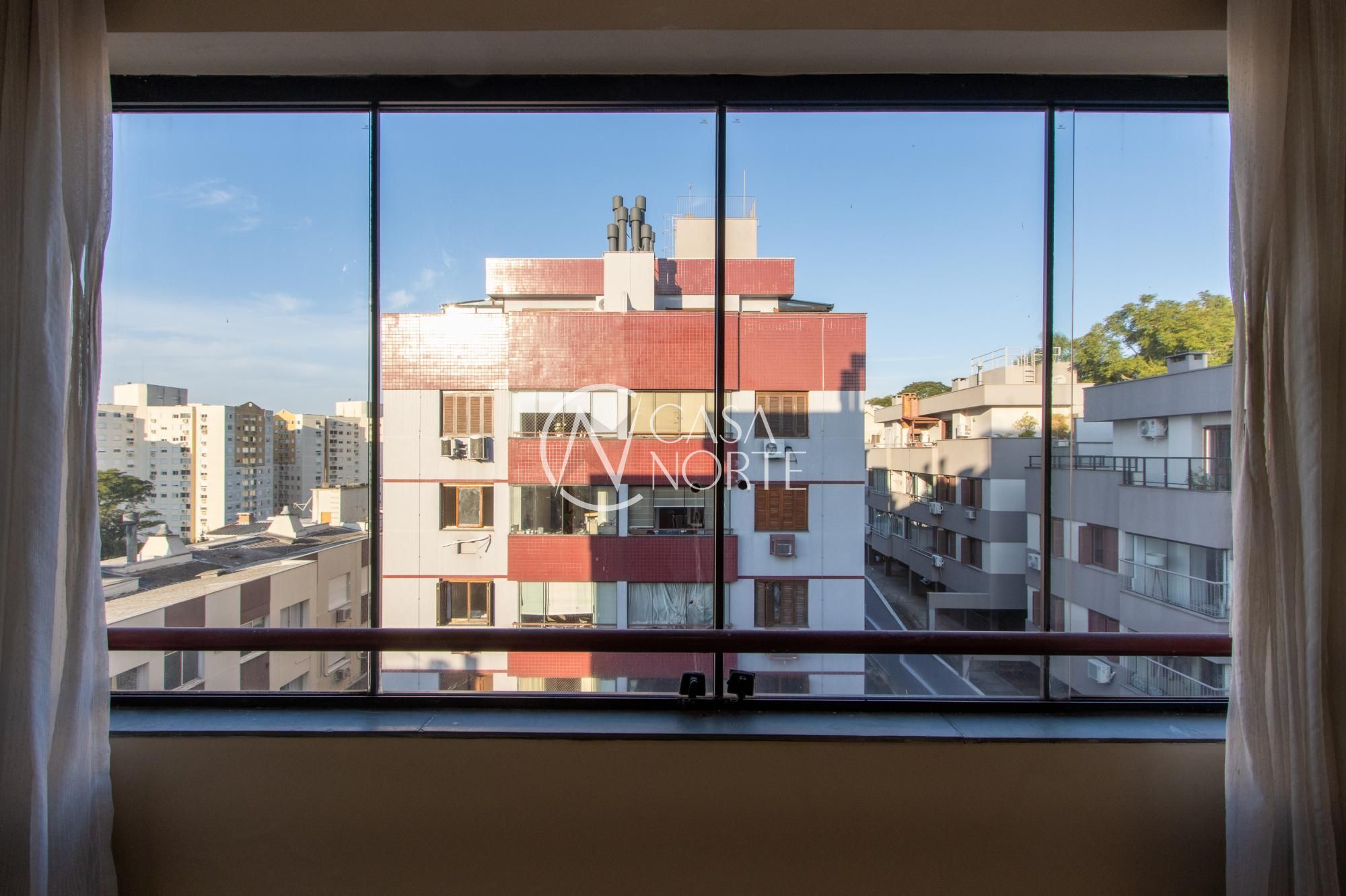 Cobertura à venda com 2 quartos, 147m², 2 vagas, Rua Luiz de Camões no bairro Santo Antônio em Porto Alegre