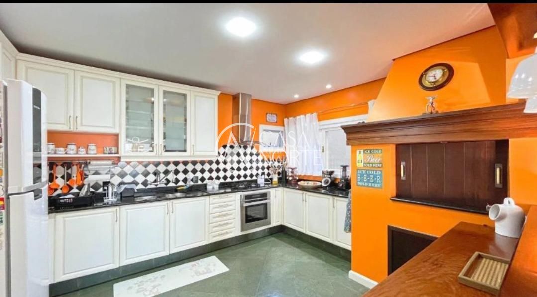 Casa à venda com 3 quartos, 413m², 3 suítes, 2 vagas, Rua Coronel Gomes de Carvalho no bairro Sétimo Céu em Porto Alegre