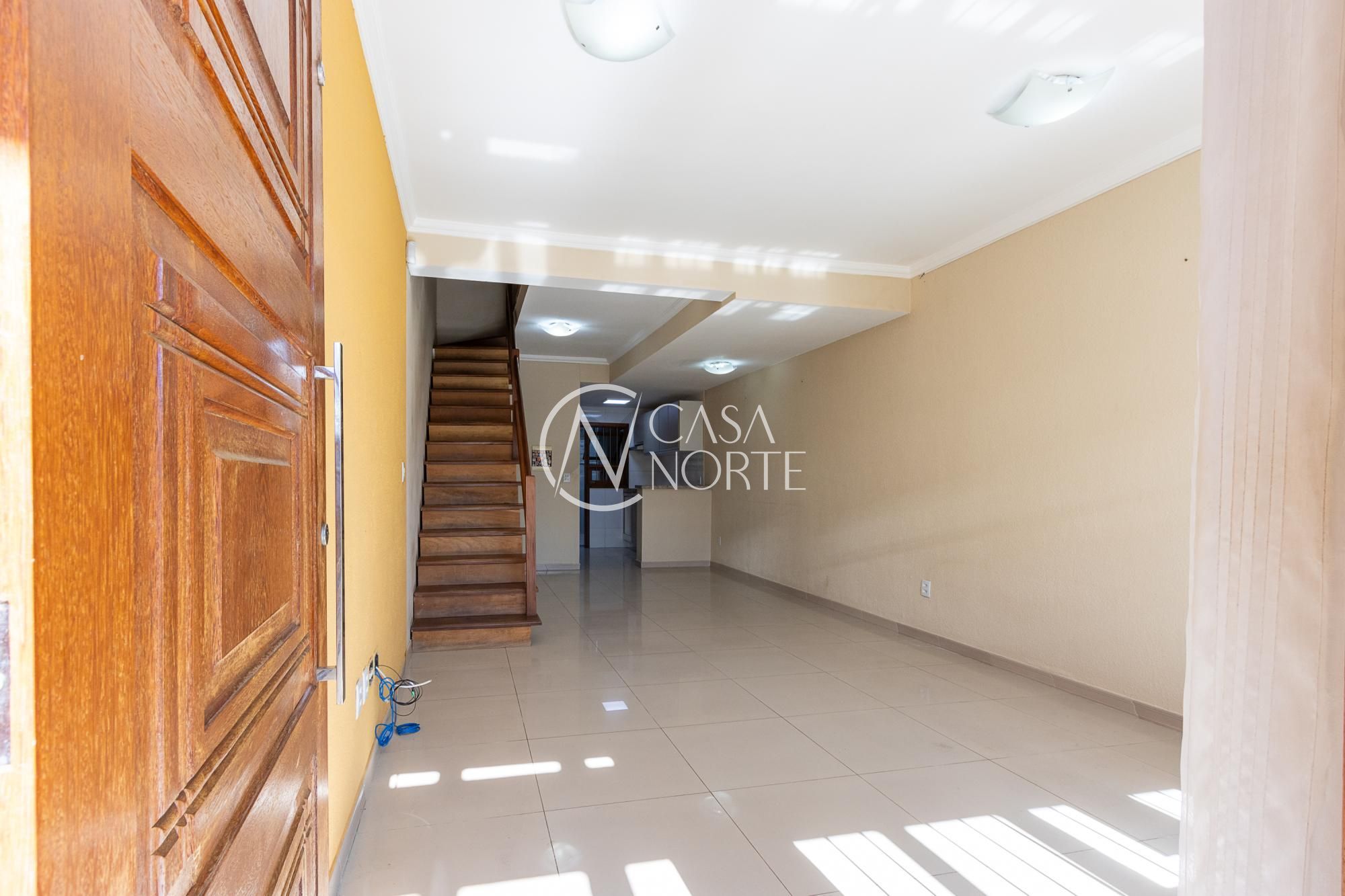 Casa à venda com 3 quartos, 135m², 3 suítes, 1 vaga, Rua Nestor José Nitschke no bairro Guarujá em Porto Alegre