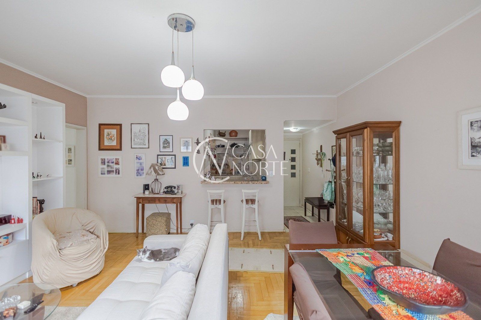 Apartamento à venda com 3 quartos, 106m², 1 suíte, 1 vaga, Rua André Puente no bairro Independência em Porto Alegre