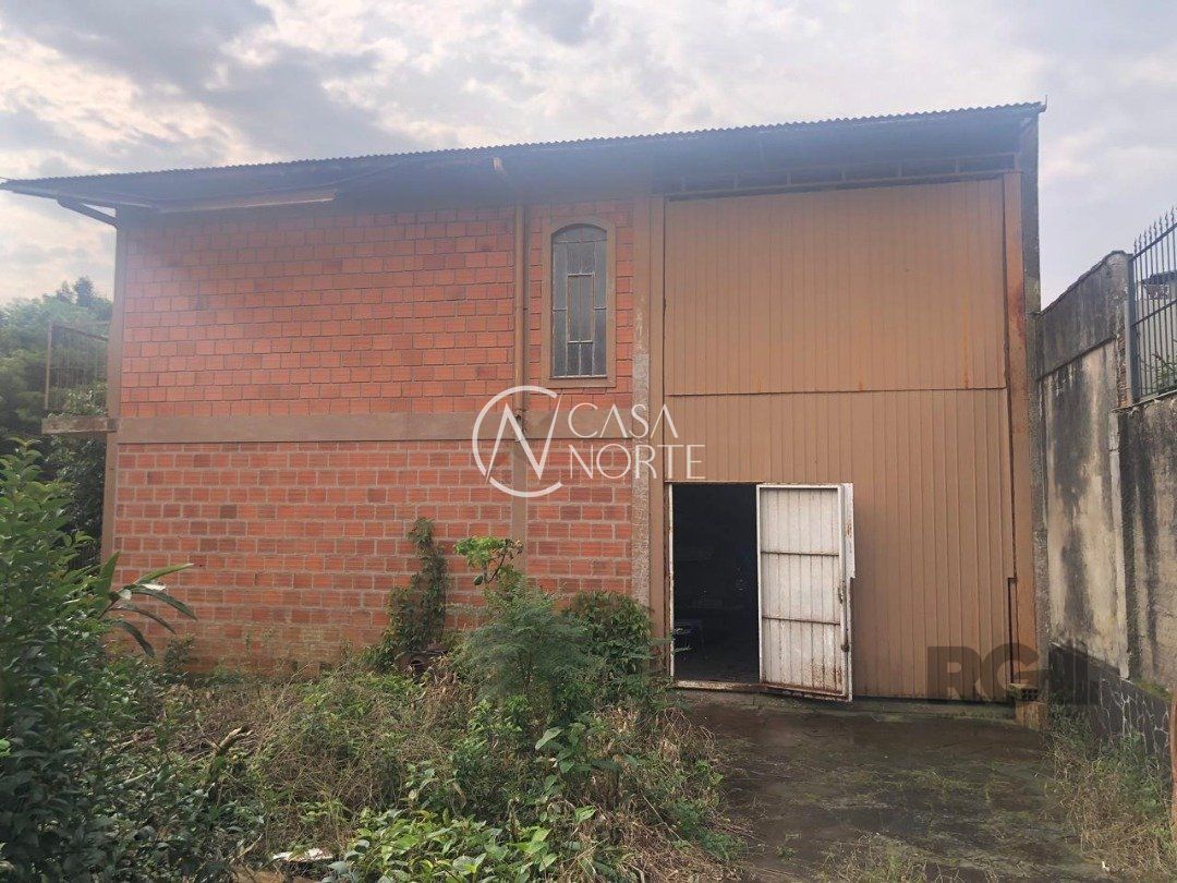 Pavilhão à venda  com 720m², Avenida Veiga no bairro Coronel Aparício Borges em Porto Alegre