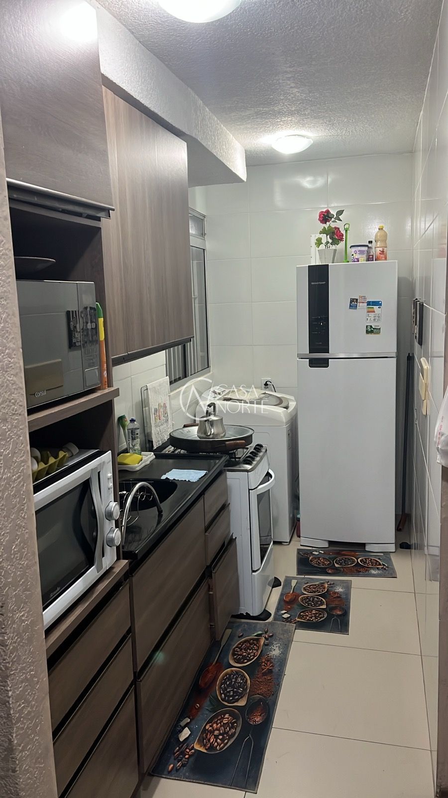 Apartamento à venda com 2 quartos, 40m², Avenida Edgar Pires de Castro no bairro Hípica em Porto Alegre