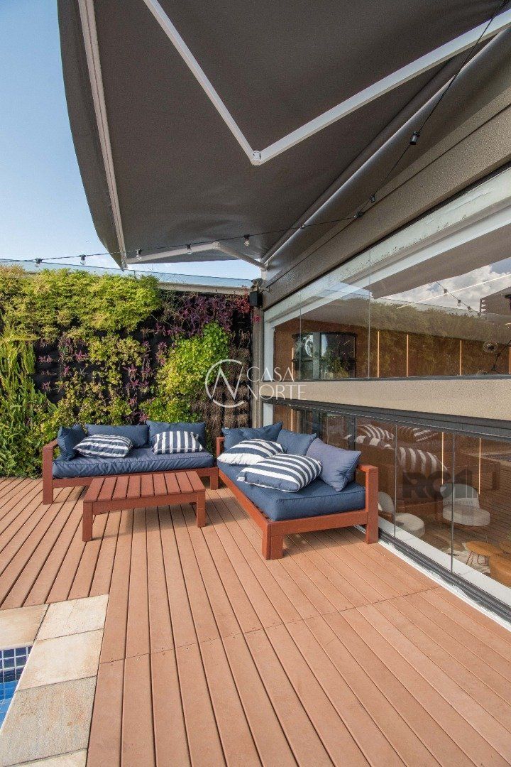 Cobertura à venda com 3 quartos, 357m², 3 suítes, 3 vagas, Avenida Jacui no bairro Cristal em Porto Alegre