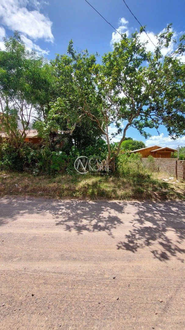 Terreno à venda  com 282m², Travessa Oswaldo de Deus e Silva no bairro Vila Nova em Porto Alegre
