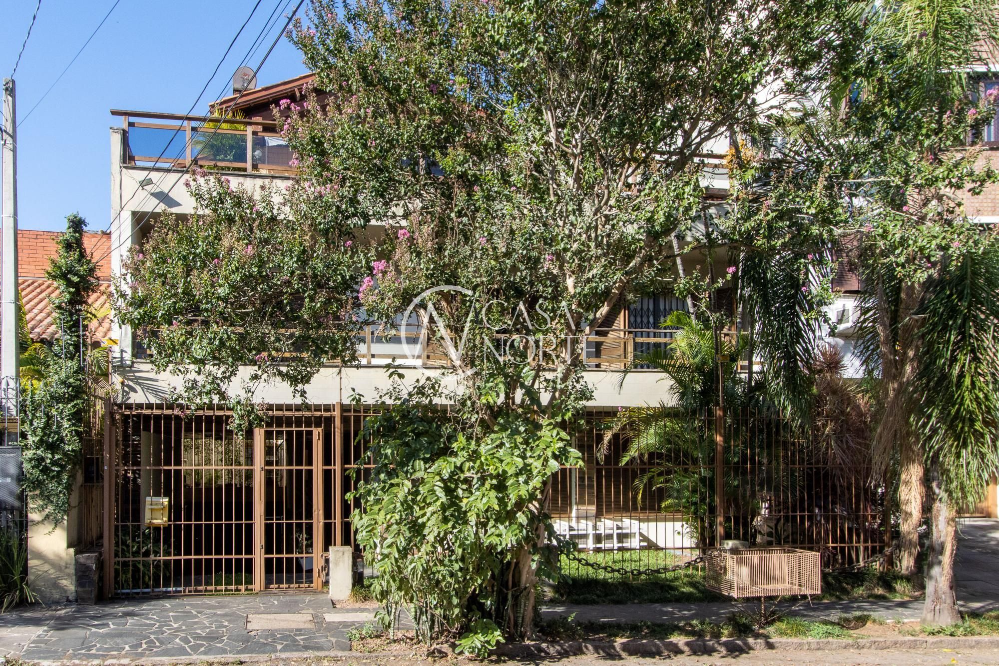 Cobertura à venda com 4 quartos, 241m², 1 suíte, Rua Eurico Lara no bairro Medianeira em Porto Alegre