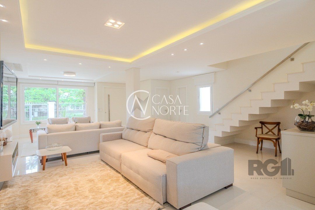 Casa à venda com 3 quartos, 358m², 3 suítes, 4 vagas, Rua Ladislau Neto no bairro Ipanema em Porto Alegre