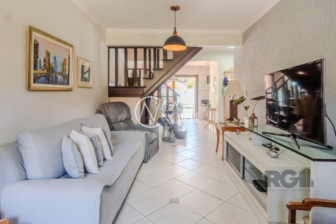 Casa à venda com 3 quartos, 124m², 1 suíte, 2 vagas, Rua Edgar Sanches Laurent no bairro Hípica em Porto Alegre