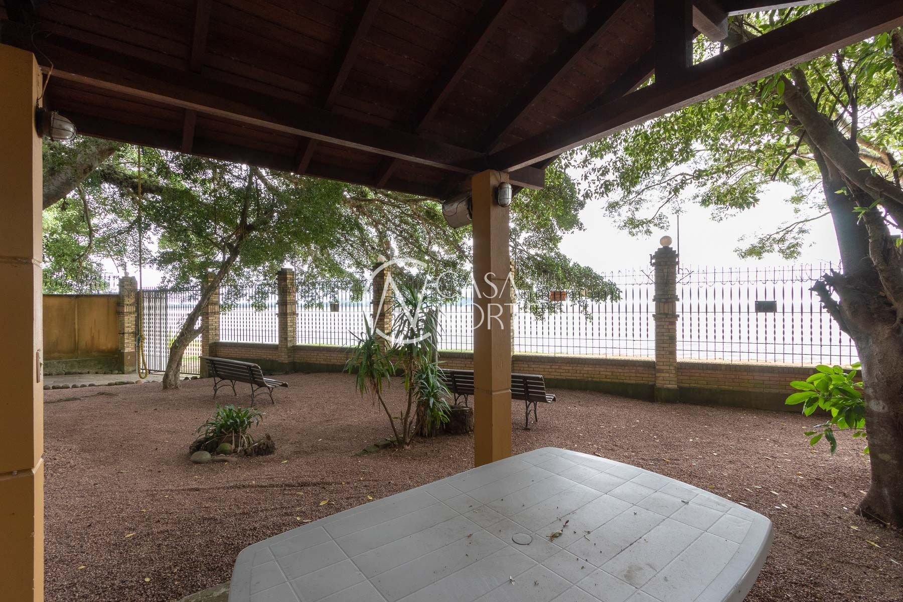 Casa de Condomínio à venda com 3 quartos, 171m², 1 suíte, 2 vagas, Avenida Coronel Marcos no bairro Pedra Redonda em Porto Alegre