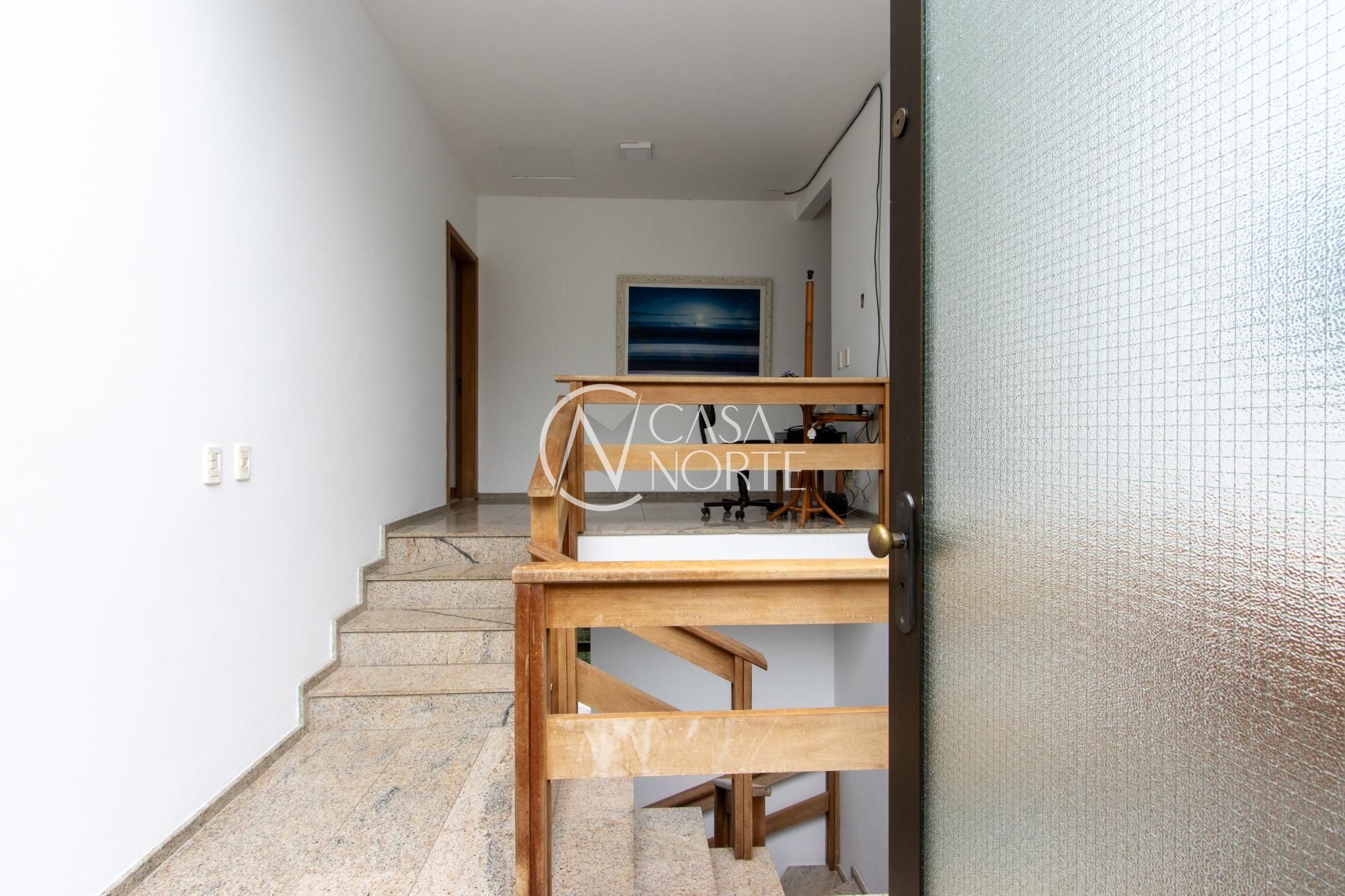 Casa à venda com 5 quartos, 469m², 5 suítes, 10 vagas, Rua Simão Bolívar no bairro Vila Conceição em Porto Alegre