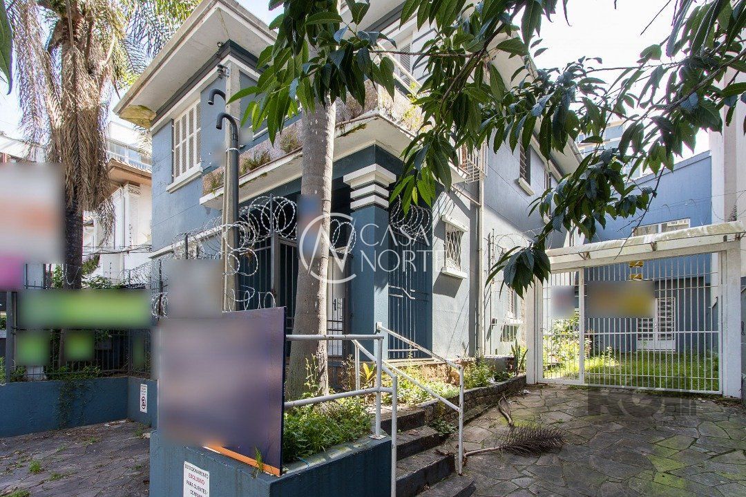 Casa à venda com 3 quartos, 280m², 14 vagas, Rua Quintino Bocaiuva no bairro Floresta em Porto Alegre